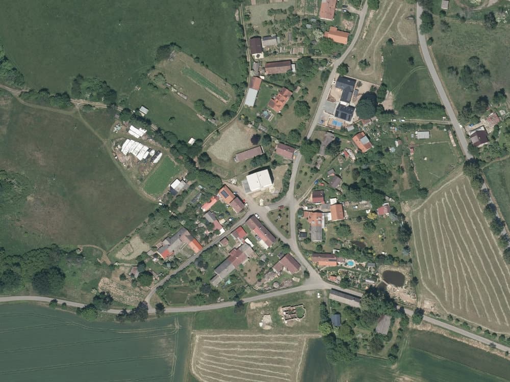 Letecký snímek okolí nemovitosti — dnes