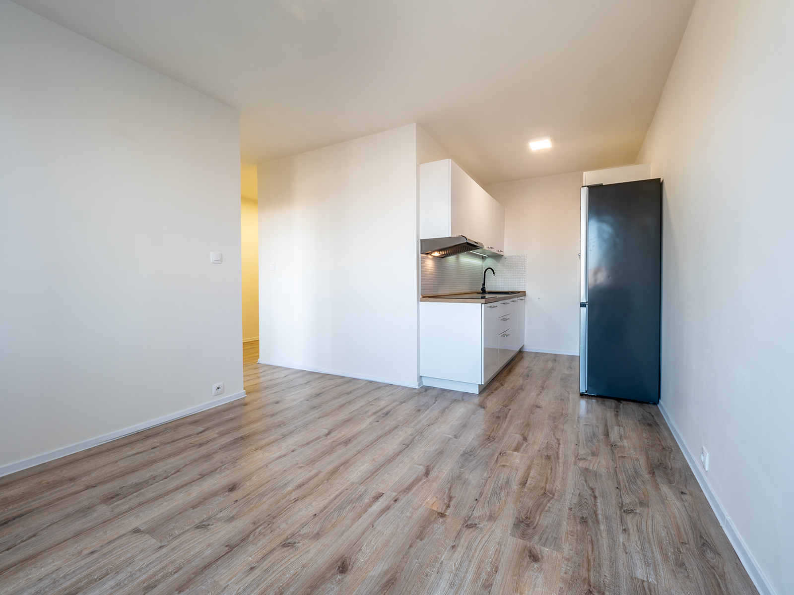 Pronájem bytu 2+kk, 37 m², ul. Ostravská, Praha 9 - Letňany