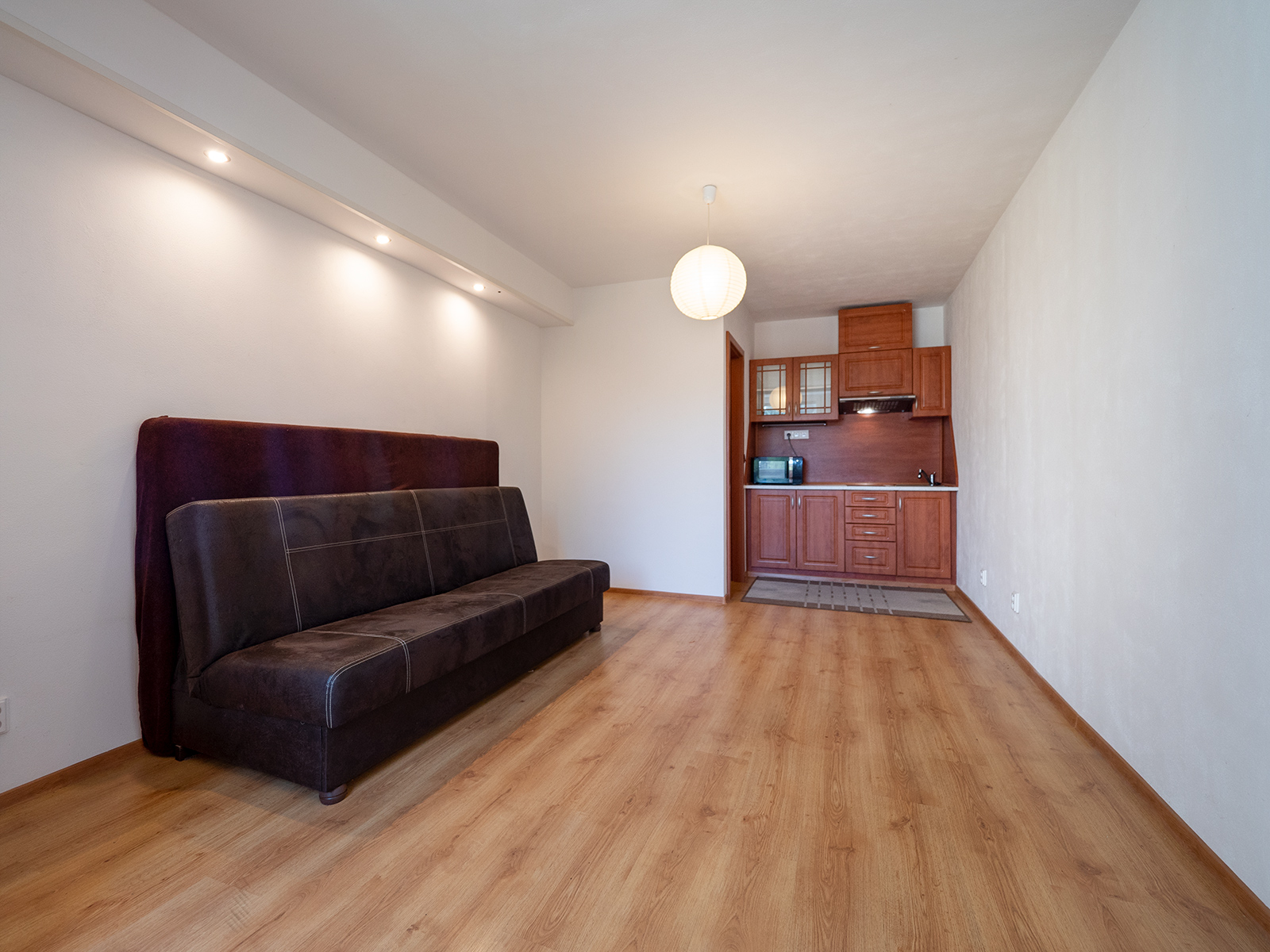 Pronájem bytu, 1+kk, 22 m², Praha 9 – Letňany, ul. Kuželova