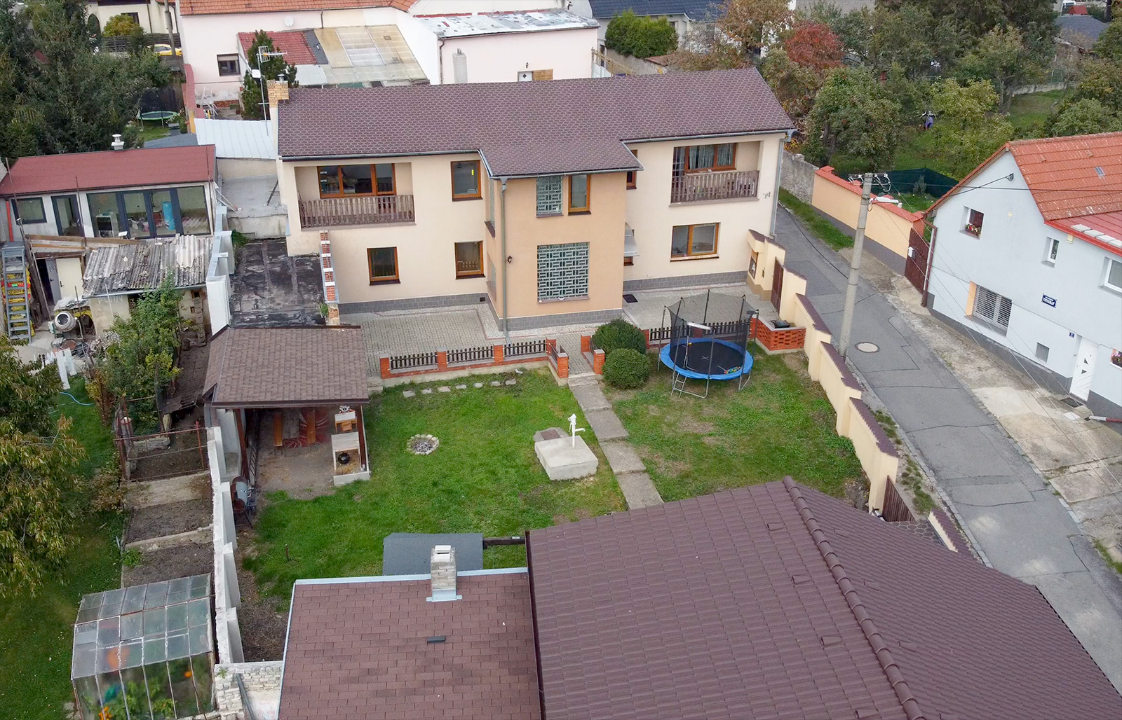 Prodej RD 296 m² (byt 2x 3+1), Velké Přítočno, okr. Kladno