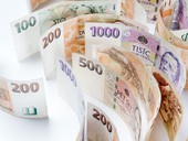 Stát chce poslat až 8 miliard bankám. Komora OZE navrhuje alternativu, která státu ušetří