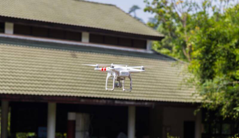 Použití dronu v realitách: pravidla, možnosti a rizika v České republice